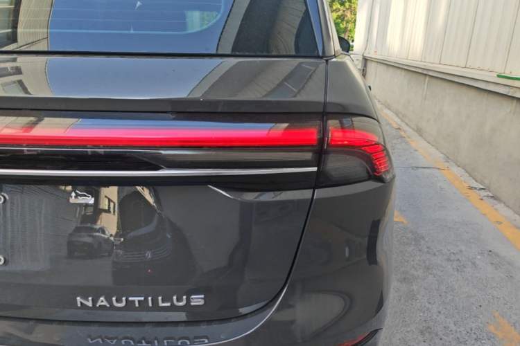 Used Lincoln Nautilus 2023 2.0T Four-Wheel Drive Luxury Edition Exterior 3