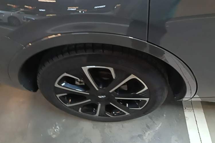 Used Lincoln Nautilus 2023 2.0T All-Wheel-Drive Zunrui Hybrid Version Exterior 5