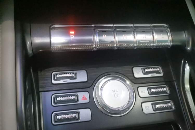 Used Lincoln Nautilus 2023 2.0T Four-Wheel Drive Luxury Edition Gear Lever