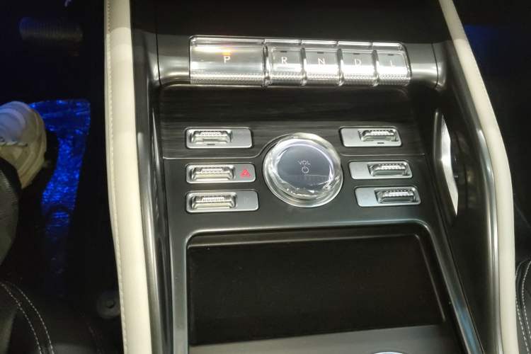 Used Lincoln Nautilus 2023 2.0T Four-Wheel Drive Luxury Edition Gear Lever