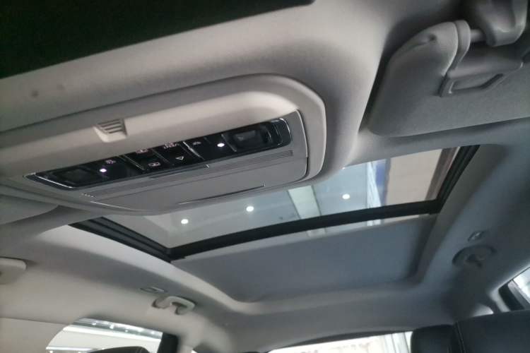 Used Lincoln Nautilus 2023 2.0T Four-Wheel Drive Luxury Edition Headliner