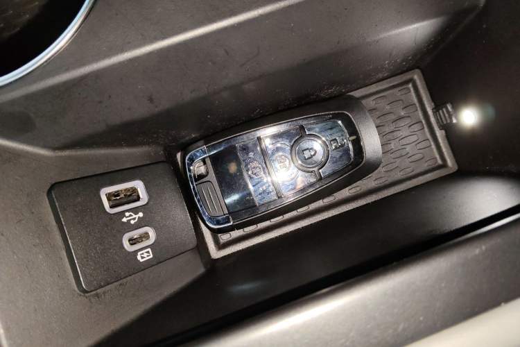 Used Lincoln Nautilus 2023 2.0T Four-Wheel Drive Luxury Edition Interior 1