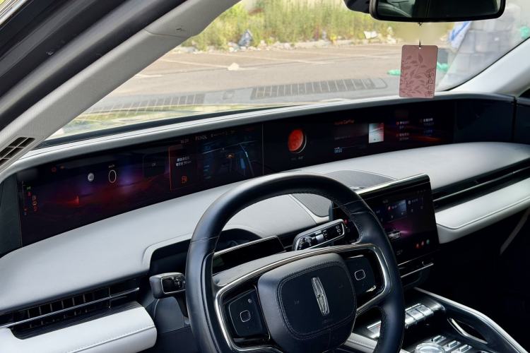 Used Lincoln Nautilus 2023 2.0T All-Wheel-Drive Luxury Hybrid Edition Interior 1