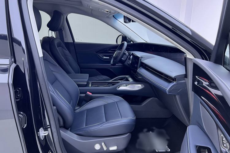 Used Lincoln Nautilus 2023 2.0T All-Wheel-Drive Luxury Edition Interior 4