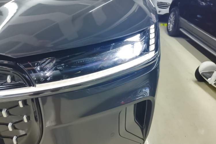 Used Lincoln Nautilus 2023 2.0T All-Wheel-Drive Luxury Hybrid Edition Left Front Headlight