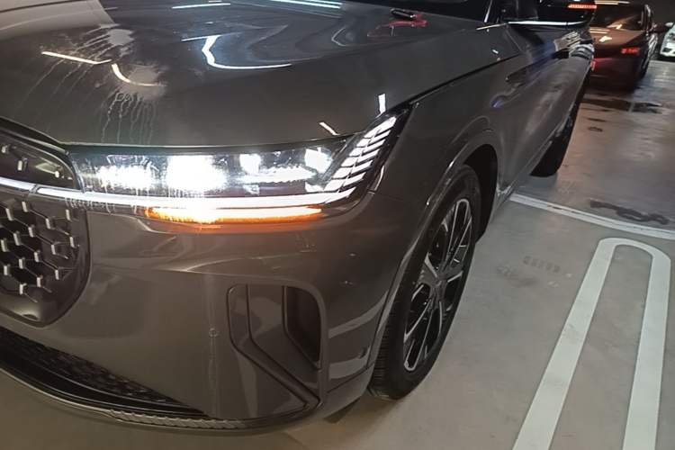 Used Lincoln Nautilus 2023 2.0T All-Wheel-Drive Zunrui Hybrid Version Left Front Headlight