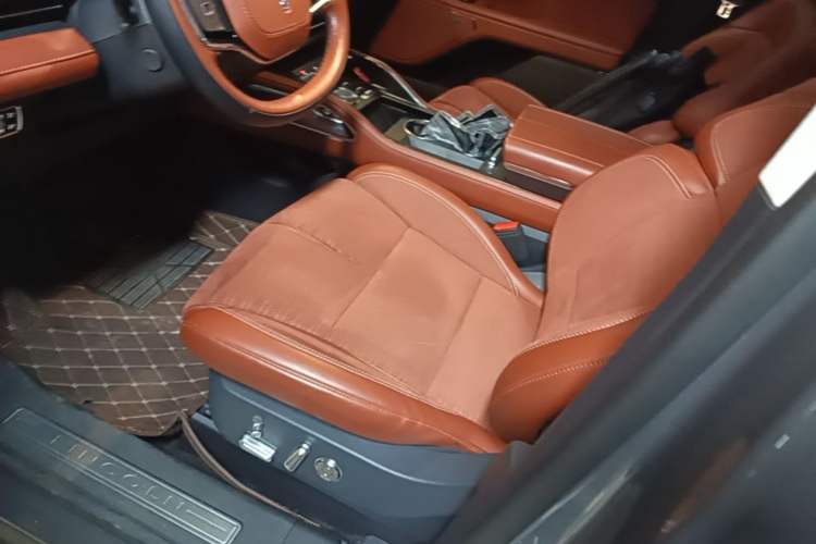 Used Lincoln Nautilus 2023 2.0T All-Wheel-Drive Zunrui Hybrid Version Left Front Seat