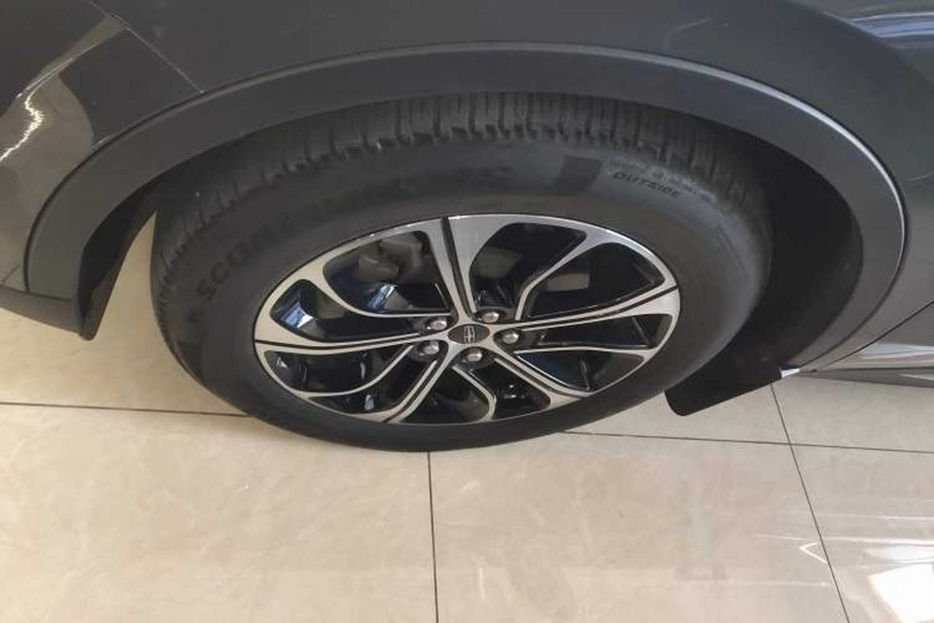 Used Lincoln Nautilus 2023 2.0T All-Wheel-Drive Luxury Edition Left Front Wheel Hub
