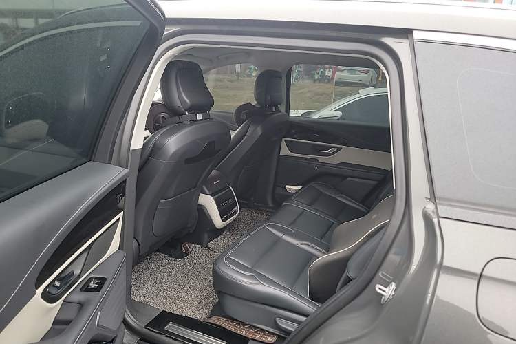 Used Lincoln Nautilus 2023 2.0T Four-Wheel Drive Luxury Edition Left Rear Seat