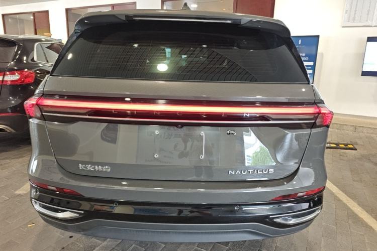 Used Lincoln Nautilus 2023 2.0T Four-Wheel Drive Luxury Edition Rear