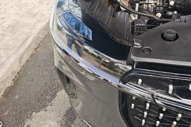 Used Lincoln Nautilus 2023 2.0T All-Wheel-Drive Luxury Hybrid Edition Right Front Headlight