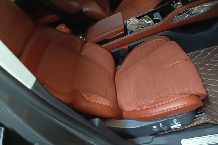 Used Lincoln Nautilus 2023 2.0T All-Wheel-Drive Zunrui Hybrid Version Right Front Seat