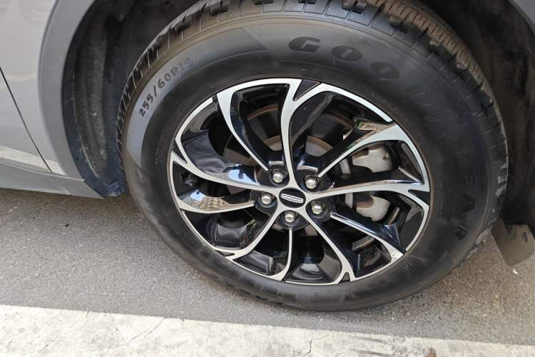 Used Lincoln Nautilus 2023 2.0T Four-Wheel Drive Luxury Edition Right Front Wheel Hub
