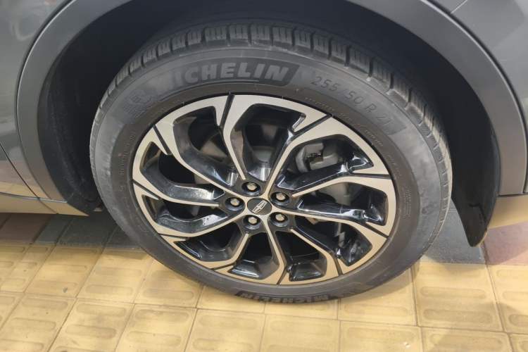 Used Lincoln Nautilus 2023 2.0T Four-Wheel Drive Zunrui Version Right Front Wheel Hub