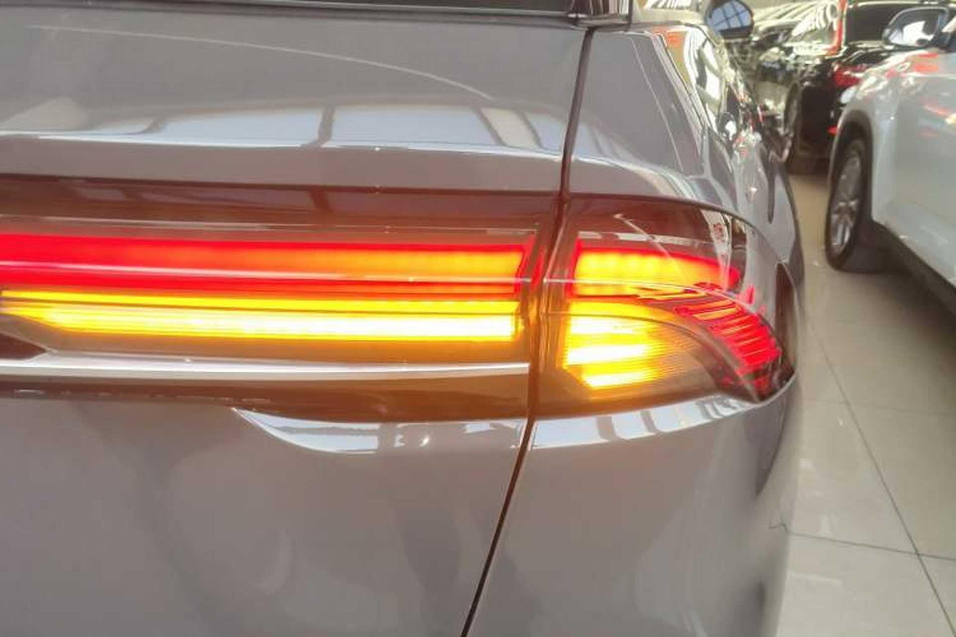Used Lincoln Nautilus 2023 2.0T All-Wheel-Drive Luxury Edition Right Rear Taillight