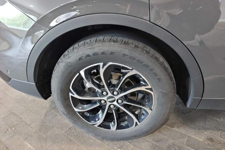 Used Lincoln Nautilus 2023 2.0T Four-Wheel Drive Luxury Edition Right Rear Wheel Hub