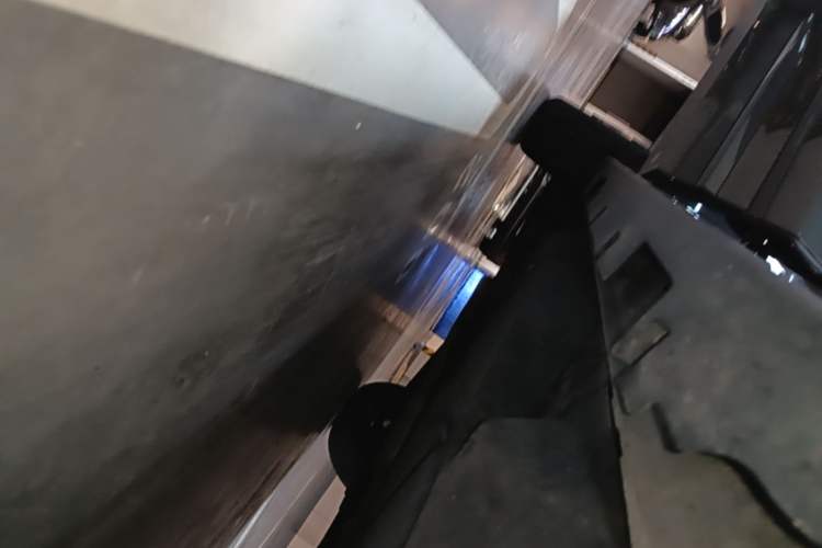 Used Lincoln Nautilus 2023 2.0T All-Wheel-Drive Zunrui Hybrid Version Right Side Sill