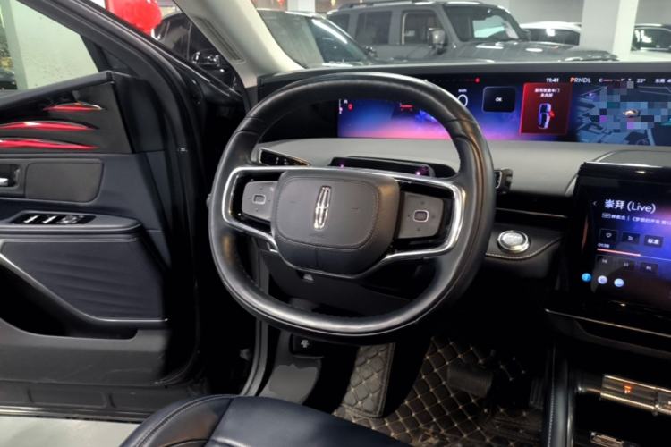 Used Lincoln Nautilus 2023 2.0T All-Wheel-Drive Luxury Edition Steering Wheel