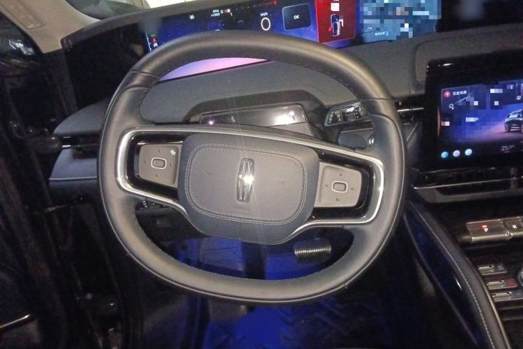 Used Lincoln Nautilus 2023 2.0T All-Wheel-Drive Luxury Edition Steering Wheel