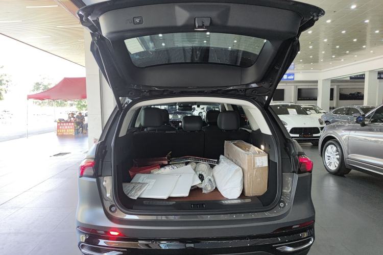Used Lincoln Nautilus 2023 2.0T Four-Wheel Drive Luxury Edition Trunk