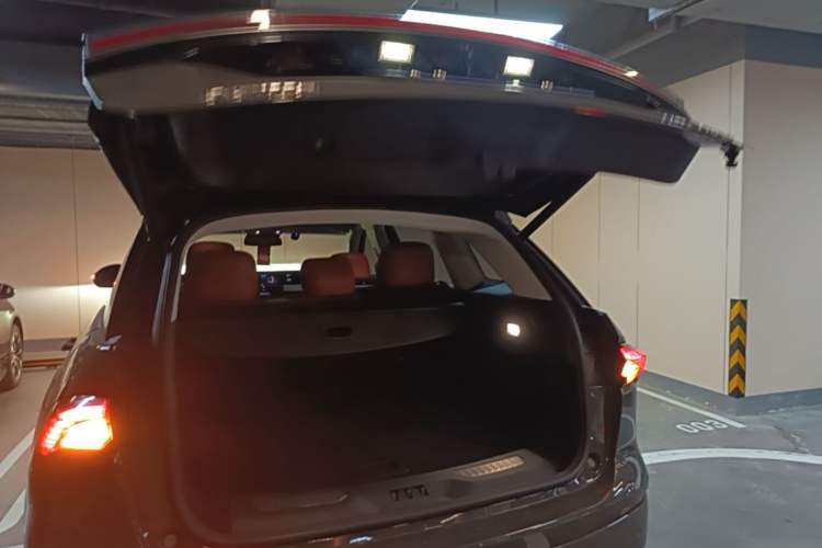 Used Lincoln Nautilus 2023 2.0T All-Wheel-Drive Zunrui Hybrid Version Trunk