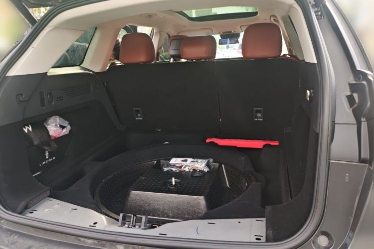 Used Lincoln Nautilus 2023 2.0T All-Wheel-Drive Luxury Hybrid Edition Trunk