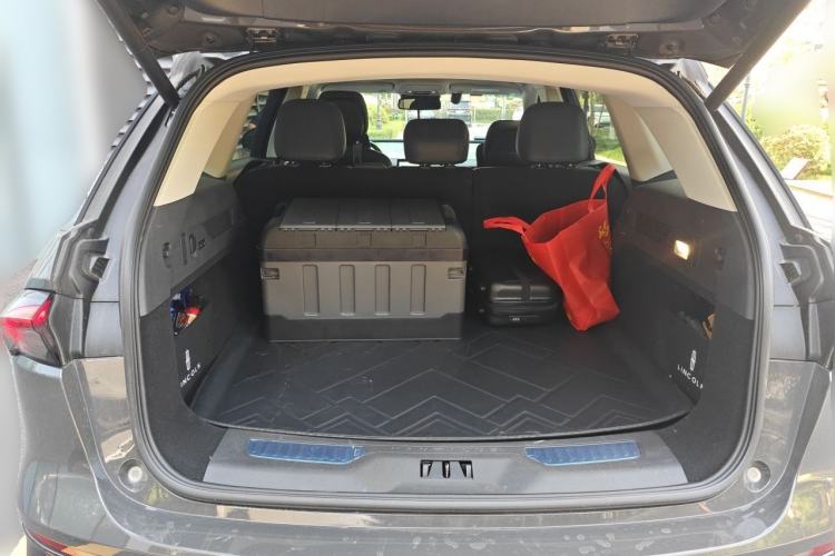 Used Lincoln Nautilus 2023 2.0T Four-Wheel Drive Luxury Edition Trunk