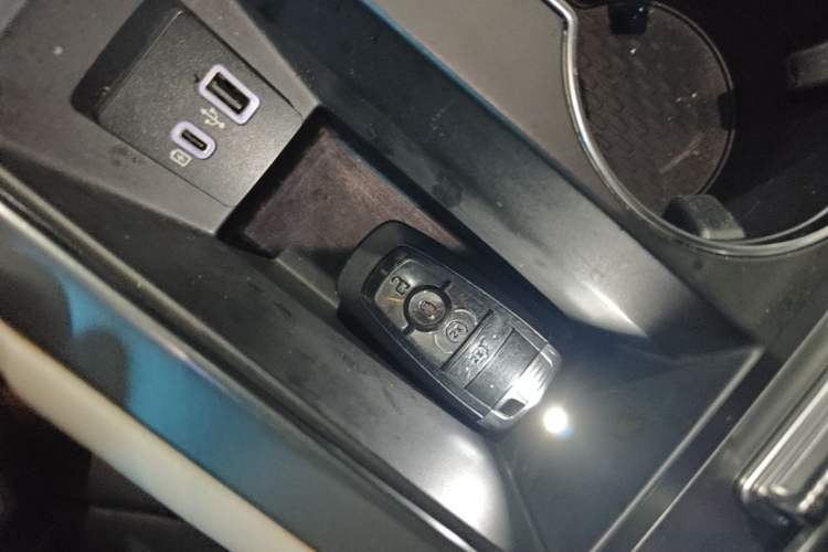 Used Lincoln Nautilus 2023 2.0T Four-Wheel Drive Luxury Edition Vehicle Key