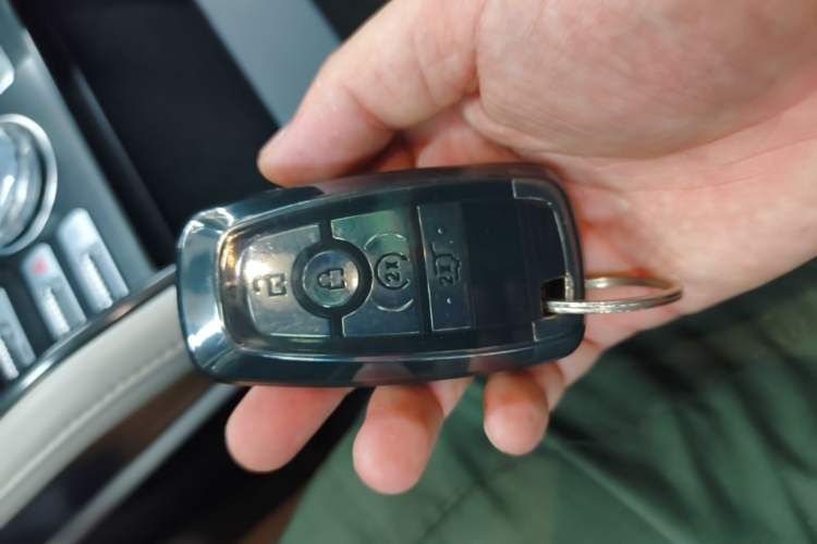 Used Lincoln Nautilus 2023 2.0T All-Wheel-Drive Luxury Hybrid Edition Vehicle Key