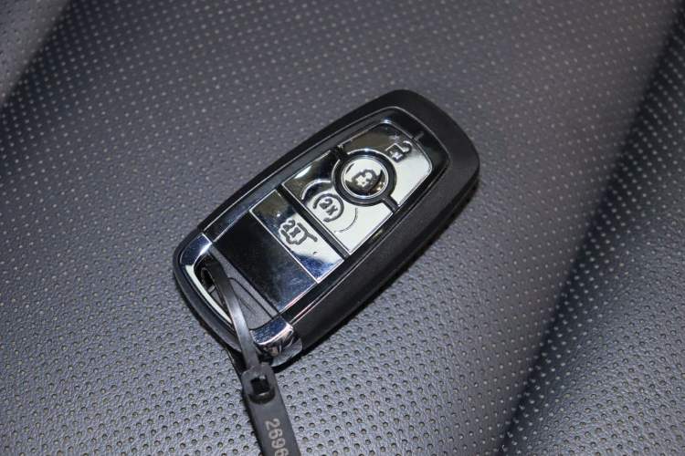Used Lincoln Nautilus 2023 2.0T Four-Wheel Drive Luxury Edition Interior 6