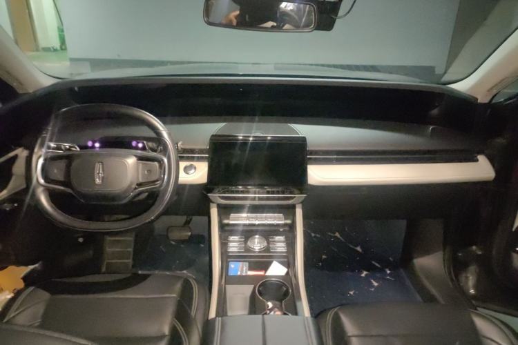 Used Lincoln Nautilus 2023 2.0T All-Wheel-Drive Luxury Edition Center Console