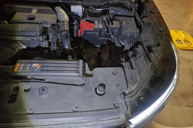 Used Lincoln Nautilus 2023 2.0T Four-Wheel Drive Luxury Edition Engine Bay Left