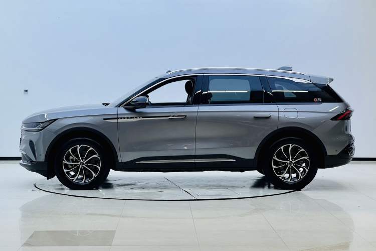 Used Lincoln Nautilus 2023 2.0T Four-Wheel Drive Luxury Edition Exterior 2
