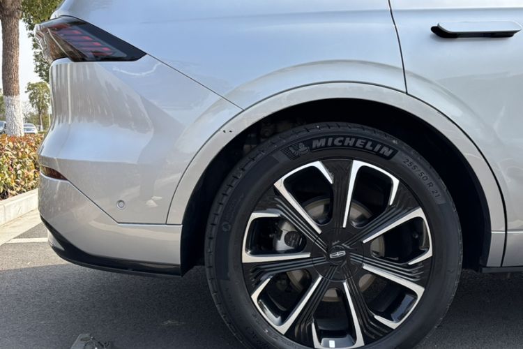 Used Lincoln Nautilus 2023 2.0T All-Wheel-Drive Zunrui Hybrid Version Exterior 3