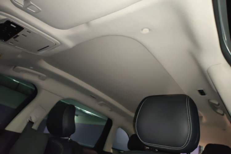 Used Lincoln Nautilus 2023 2.0T All-Wheel-Drive Luxury Hybrid Edition Headliner