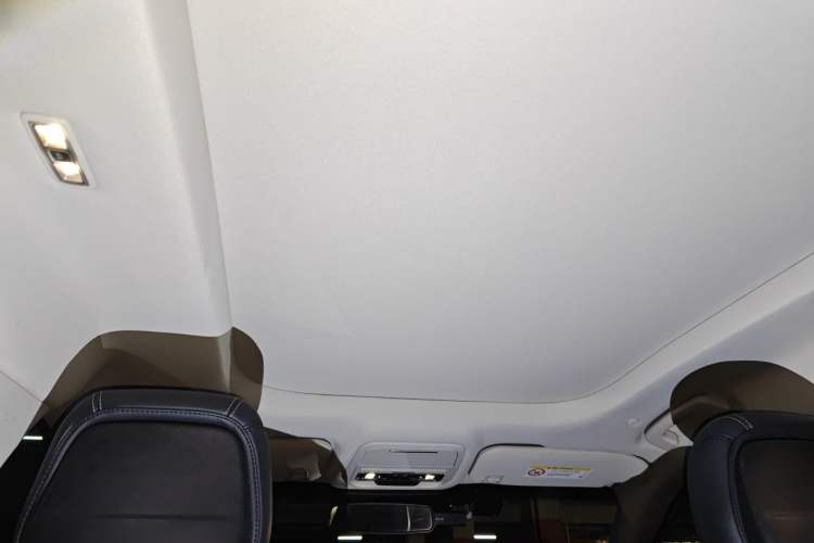 Used Lincoln Nautilus 2023 2.0T All-Wheel-Drive Luxury Edition Headliner