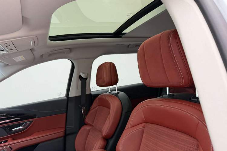 Used Lincoln Nautilus 2023 2.0T All-Wheel-Drive Zunrui Hybrid Version Headliner