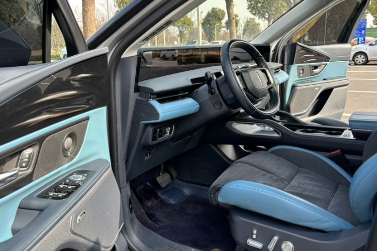 Used Lincoln Nautilus 2023 2.0T All-Wheel-Drive Zunrui Hybrid Version Interior 4