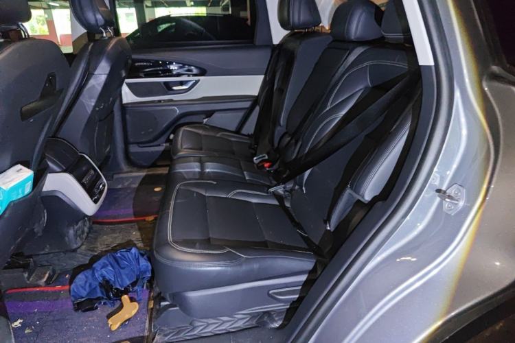 Used Lincoln Nautilus 2023 2.0T All-Wheel-Drive Luxury Edition Left Rear Seat