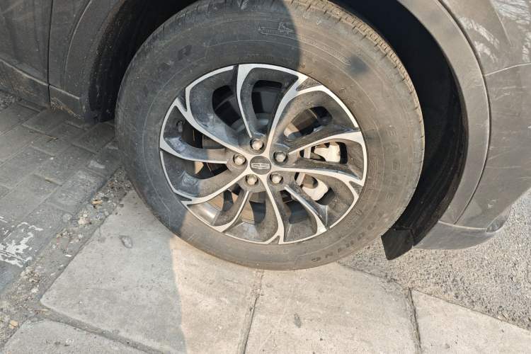 Used Lincoln Nautilus 2023 2.0T Four-Wheel Drive Luxury Edition Right Front Wheel Hub