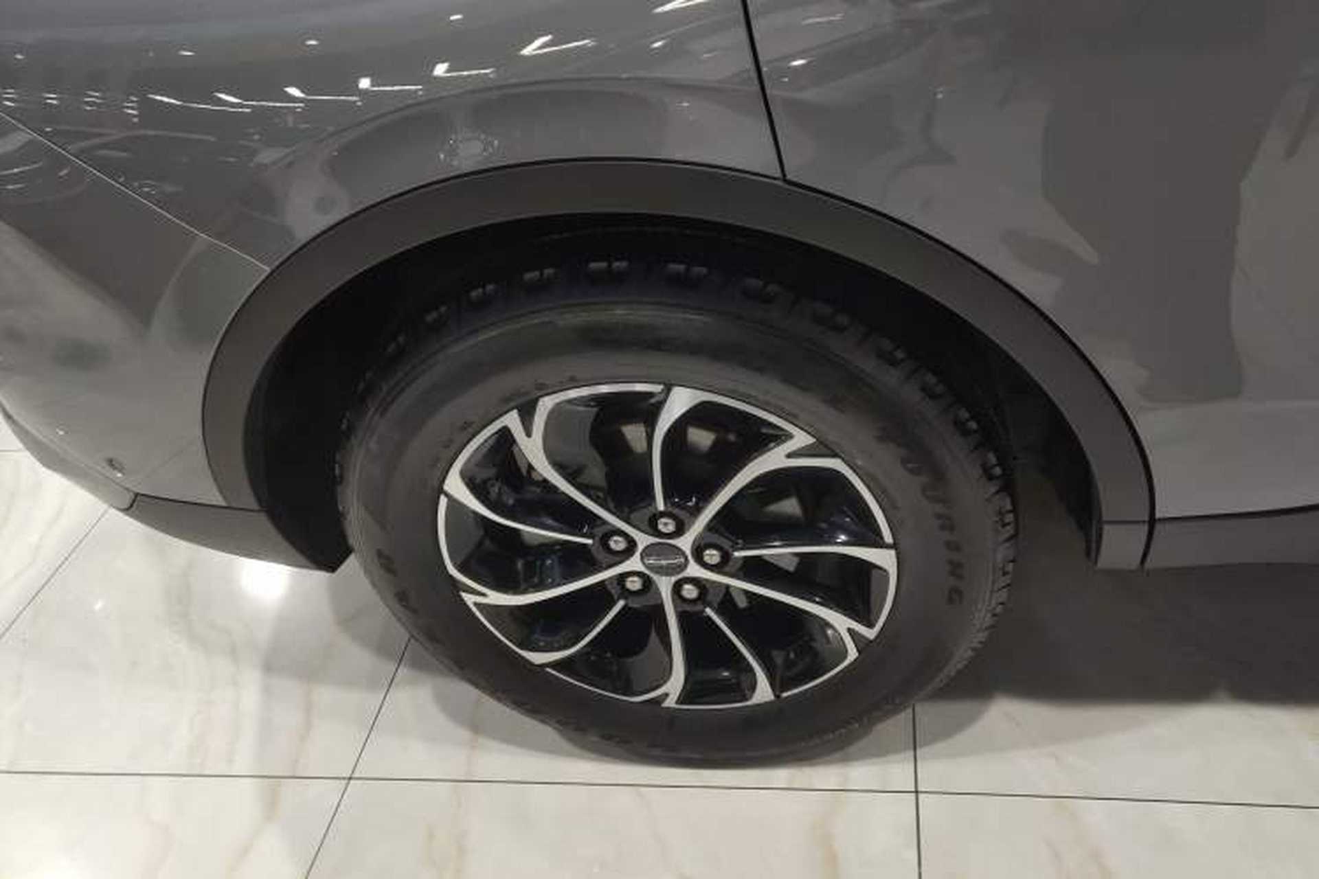 Used Lincoln Nautilus 2023 2.0T Four-Wheel Drive Luxury Edition Right Rear Wheel Hub