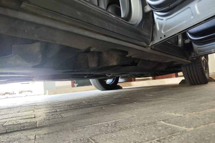 Used Lincoln Nautilus 2023 2.0T Four-Wheel Drive Zunrui Version Right Side Sill