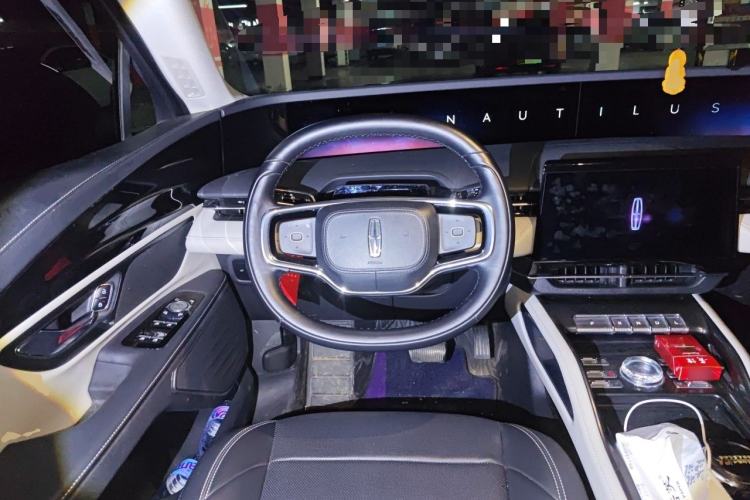 Used Lincoln Nautilus 2023 2.0T All-Wheel-Drive Luxury Edition Steering Wheel