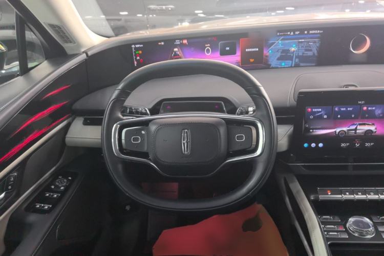 Used Lincoln Nautilus 2023 2.0T All-Wheel-Drive Luxury Edition Steering Wheel