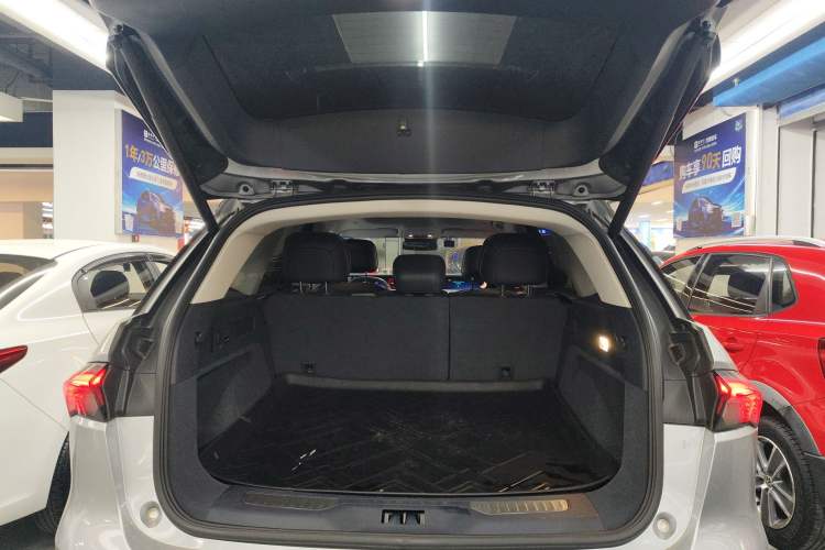 Used Lincoln Nautilus 2023 2.0T All-Wheel-Drive Zunrui Hybrid Version Trunk