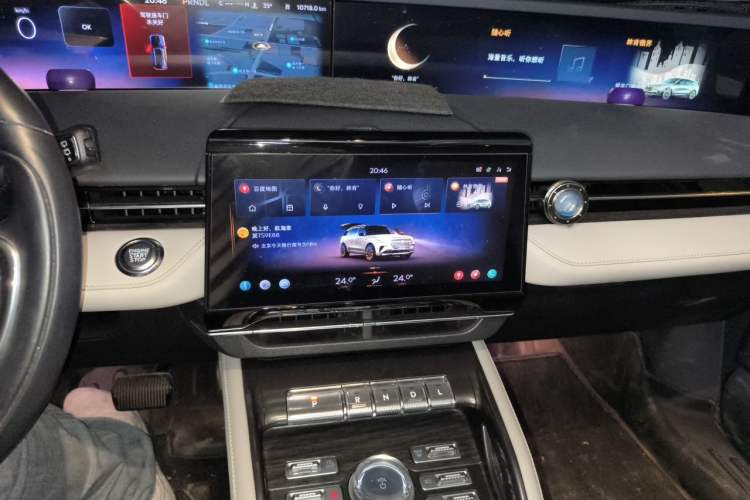 Used Lincoln Nautilus 2023 2.0T All-Wheel-Drive Luxury Edition Audio And AC Panel