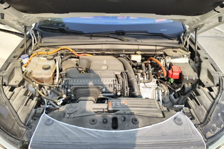 Used Lincoln Nautilus 2023 2.0T All-Wheel-Drive Luxury Hybrid Edition Engine Bay
