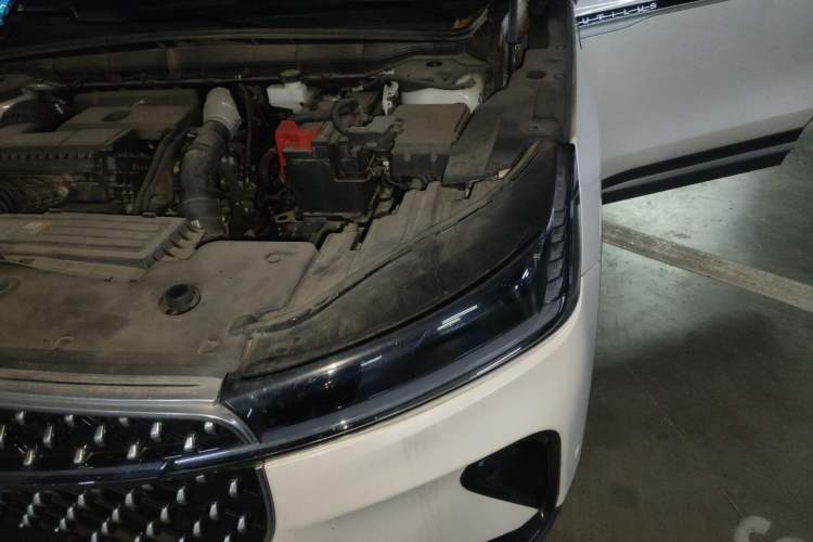 Used Lincoln Nautilus 2023 2.0T All-Wheel-Drive Luxury Edition Engine Bay Left