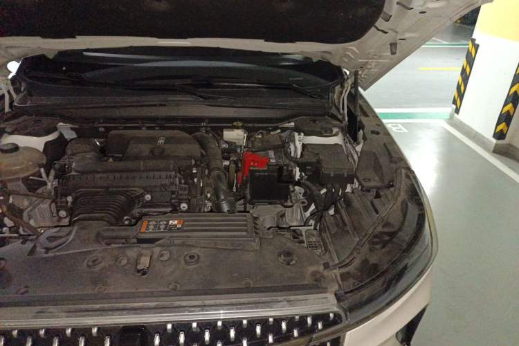 Used Lincoln Nautilus 2023 2.0T Four-Wheel Drive Luxury Edition Engine Bay Left