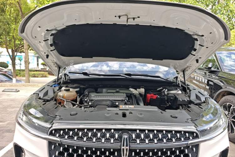 Used Lincoln Nautilus 2023 2.0T Four-Wheel Drive Luxury Edition Engine Bay